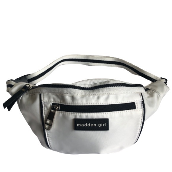 Madden Girl Black & White Belt Bag Fanny Pack - Picture 1 of 7